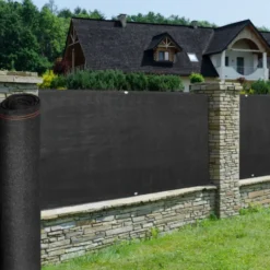 Brise vue 1,8 m x 10m noir occultant 300 g m²