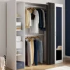 Dressing extensible 145/170 x 50 x 180 cm blanc avec étagères + double penderie + miroir + rideau gris