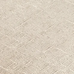 Fauteuil scandinave en tissu beige accoudoirs et pieds bois