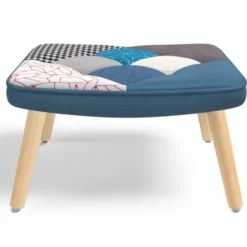 Fauteuil scandinave velours bleu et patchwork avec repose pied