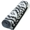 Grand tapis noir pour terrasse et extérieur