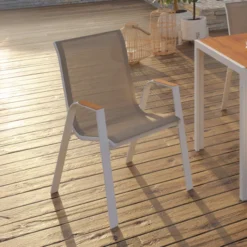 Lot de 4 chaises de jardin métal et textilène empilables blanc et bois