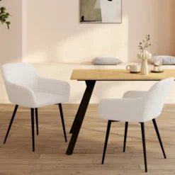 Lot de 2 fauteuils de table blancs en tissu bouclette