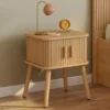Lot de 2 tables de chevet 2 portes coulissantes lattes tasseaux bois coloris chêne