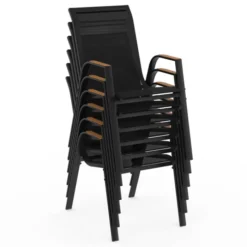 Salon de jardin avec plateau effet bois et chaises empilables noir et bois