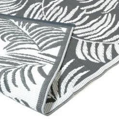 Tapis extérieur terrasse motifs tropicaux gris et blancs 180 x 280 cm